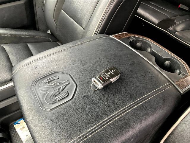 Used 2020 RAM 1500 Laramie AWD/4WD image 34
