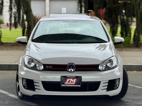 Used 2011 Volkswagen GTI 4-Door FWD image 3