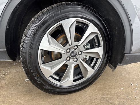 Used 2024 Ford Escape Platinum image 41