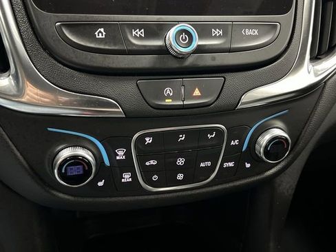 Certified 2024 Chevrolet Equinox LT AWD/4WD image 18