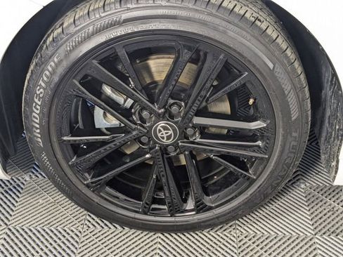 Used 2025 Toyota Camry SE image 8