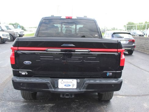 Used 2023 Ford F150 Lightning Platinum AWD/4WD image 8