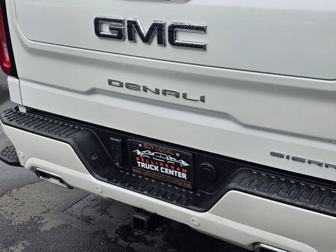 Used 2024 GMC Sierra 1500 Denali Ultimate AWD/4WD image 14