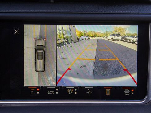 Used 2023 GMC Yukon Denali w/ Denali Reserve Package image 18