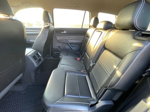 Used 2021 Volkswagen Atlas SE image 21