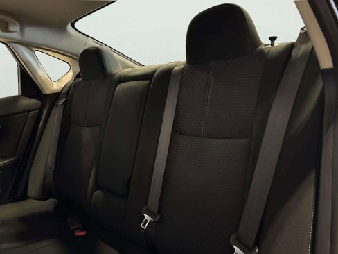 Used 2019 Nissan Sentra SR image 14