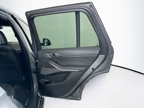 Used 2024 BMW X5 sDrive40i w/ Premium Package image 32
