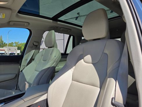Certified 2023 Volvo XC90 B6 Ultimate w/ Protection Package Premier AWD/4WD image 21