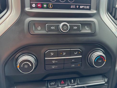 Used 2020 Chevrolet Silverado 2500 Custom w/ Custom Value Package image 16