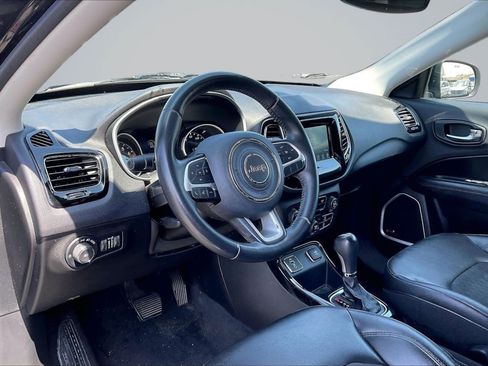 Used 2018 Jeep Compass Latitude w/ Popular Equipment Group FWD image 14