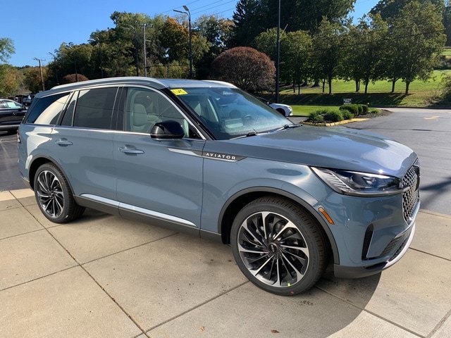 New 2027 Lincoln Aviator Reserve AWD/4WD image 7