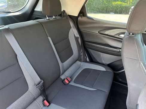 Used 2025 Chevrolet TrailBlazer LT image 35