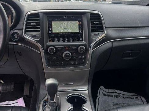 Used 2018 Jeep Grand Cherokee Limited image 15