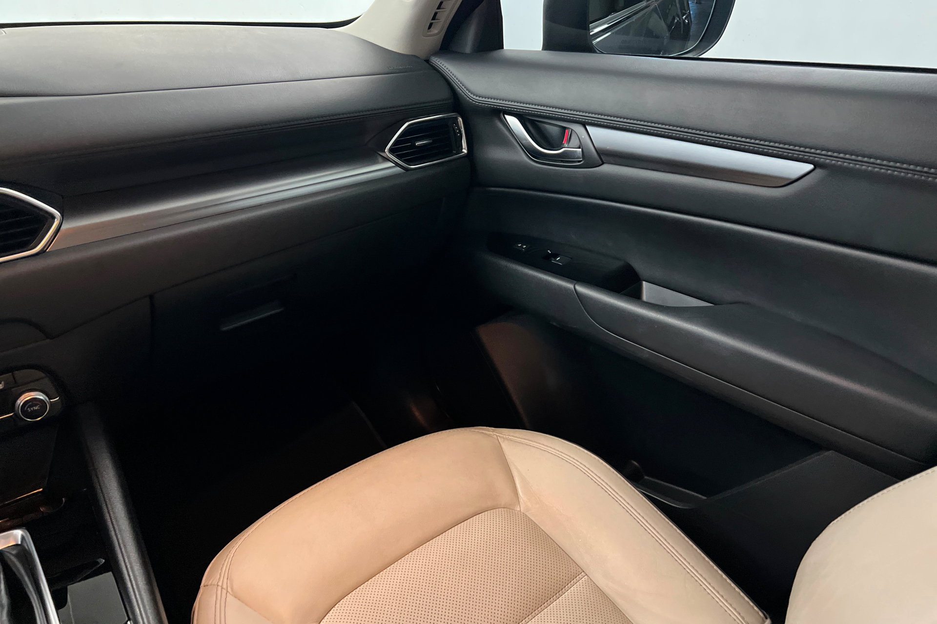 Used 2025 MAZDA CX-5 AWD 2.5 S w/ Preferred Package image 11