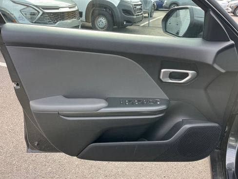 Used 2025 Kia K4 LXS image 20