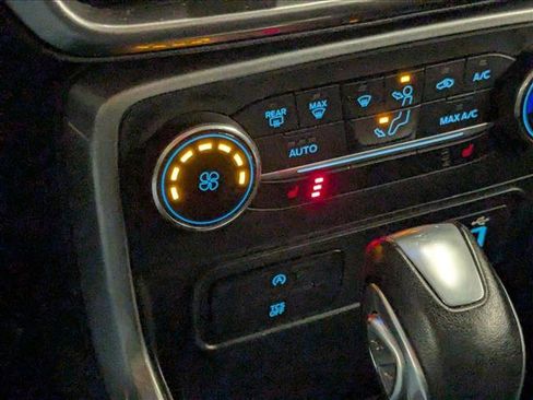 Used 2020 Ford EcoSport SE w/ SE Convenience Package image 15