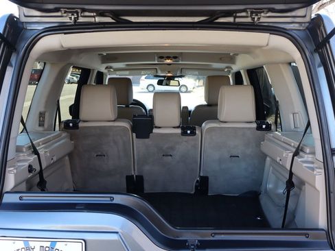 Used 2015 Land Rover LR4 HSE image 14