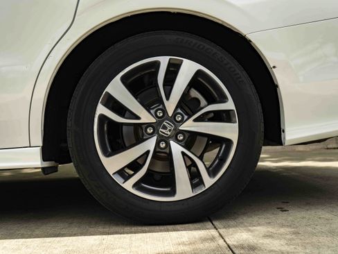 Used 2023 Honda Odyssey Touring image 15