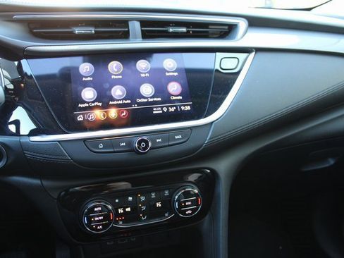 Certified 2022 Buick Encore GX Essence image 6