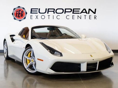 Used 2018 Ferrari 488 Spider image 1