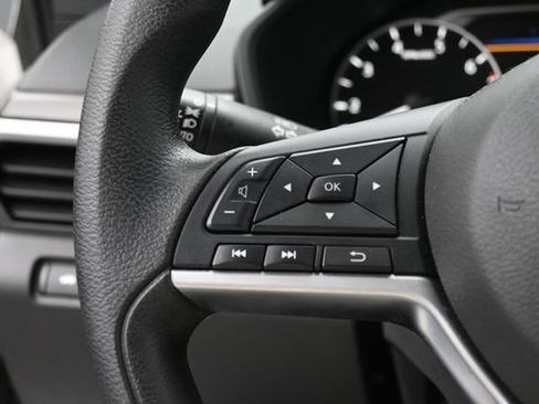 Used 2024 Nissan Altima 2.5 SV AWD/4WD image 21