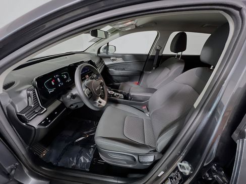 Used 2023 Kia Sportage LX image 15