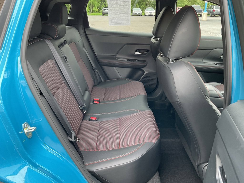 Used 2025 Nissan Kicks SR AWD/4WD image 19