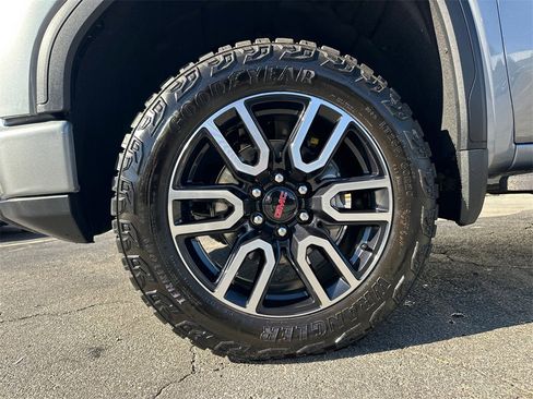 Used 2025 GMC Sierra 1500 AT4 w/ AT4 Premium Package image 12