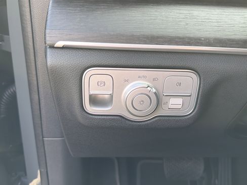 Used 2026 Mercedes-Benz GLE 350 4MATIC image 17