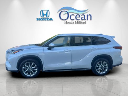 Used 2023 Toyota Highlander Limited AWD/4WD image 6
