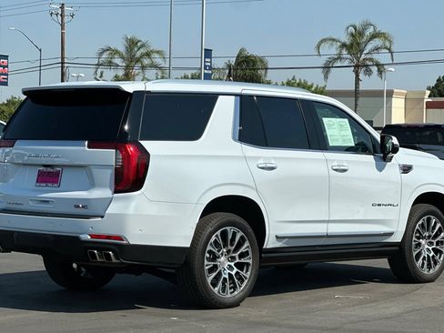 Used 2026 GMC Yukon Denali w/ Sun & Power Step Package AWD/4WD image 4