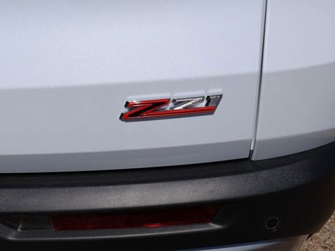 New 2026 Chevrolet Traverse Z71 w/ Enhanced Driving Package AWD/4WD image 12