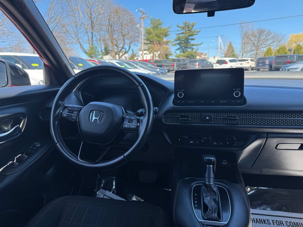 Used 2025 Honda HR-V Sport image 19