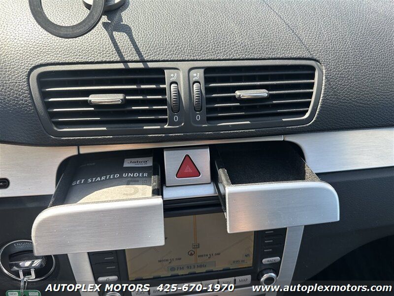 Used 2008 Volkswagen Passat VR6 FWD image 17