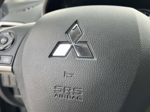 Used 2020 Mitsubishi Eclipse Cross LE image 30