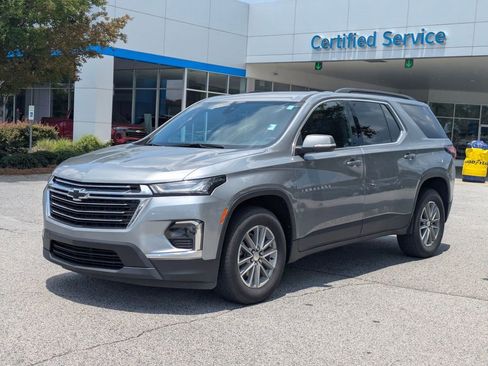 Used 2023 Chevrolet Traverse LT FWD image 4