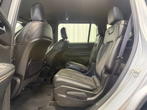 Used 2023 Jeep Grand Cherokee L Altitude image 22