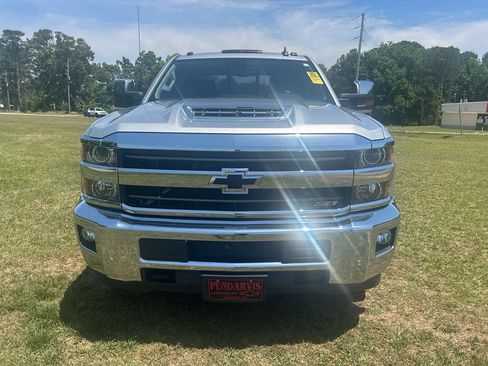 Used 2019 Chevrolet Silverado 2500 LTZ w/ Duramax Plus Package AWD/4WD image 3