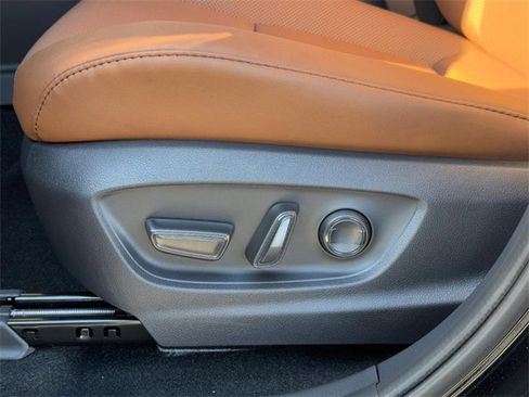 New 2025 Toyota Crown Signia image 17