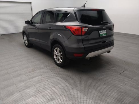 Used 2019 Ford Escape SE FWD image 5