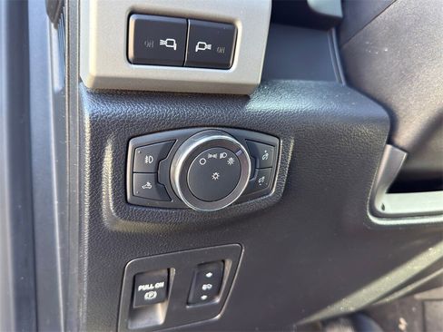 Used 2019 Ford F150 Lariat w/ Equipment Group 502A Luxury image 16