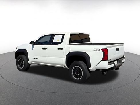 Used 2025 Toyota Tacoma TRD Off-Road AWD/4WD image 8