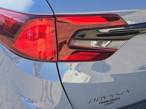 Used 2025 Honda Odyssey Elite image 9