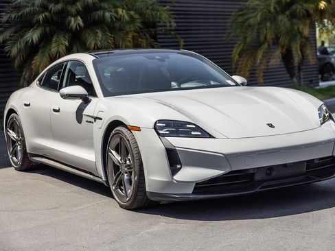 Certified 2025 Porsche Taycan Turbo image 6