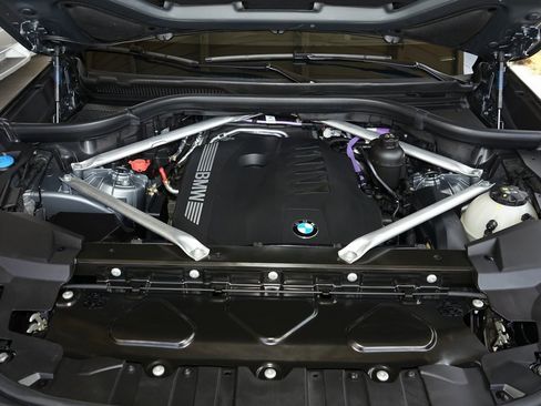 Used 2024 BMW X6 xDrive40i w/ Premium Package image 25