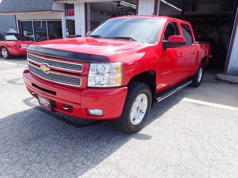 Used 2012 Chevrolet Silverado 1500 LTZ w/ LTZ Plus Package AWD/4WD image 2
