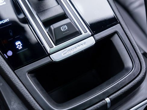 Certified 2021 Porsche Cayenne image 29