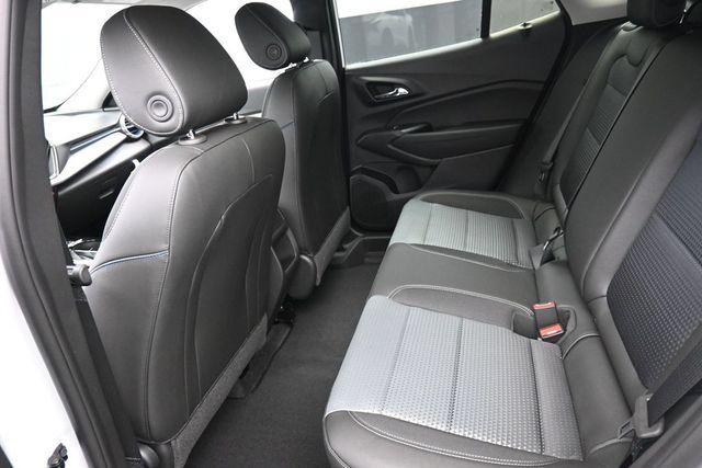 New 2026 Chevrolet Trax LT w/ Driver Confidence Package FWD image 9