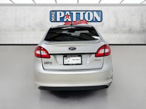 Used 2013 Ford Fiesta SE FWD image 6