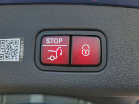 Certified 2026 Mercedes-Benz GLC 300 4MATIC image 30